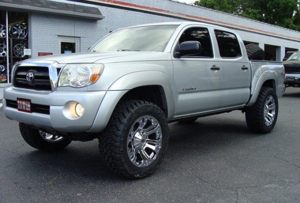 ReadyLift 2.75 inch Lift Kit on a 2005-2015 Toyota 69-5056
