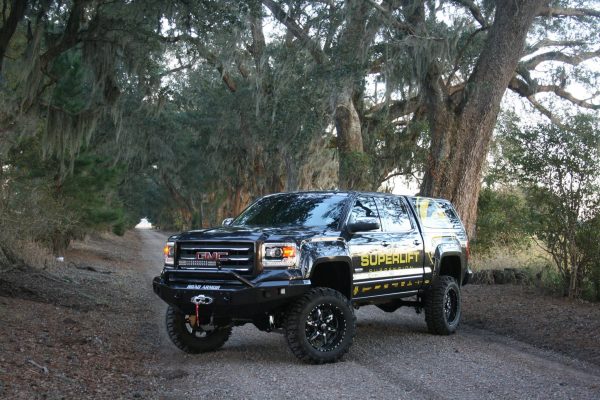 SuperLift 8" Lift Kit - 2014-2017 Chevy Silverado and GMC Sierra 1500 with OE Aluminum or Stamp Steel Control Arms - 4WD