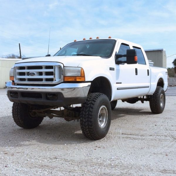 SuperLift 8" Lift Kit For 2000-2004 Ford F-250 and F-350 Super Duty 4WD - Diesel and V-10 - with Superide Shocks