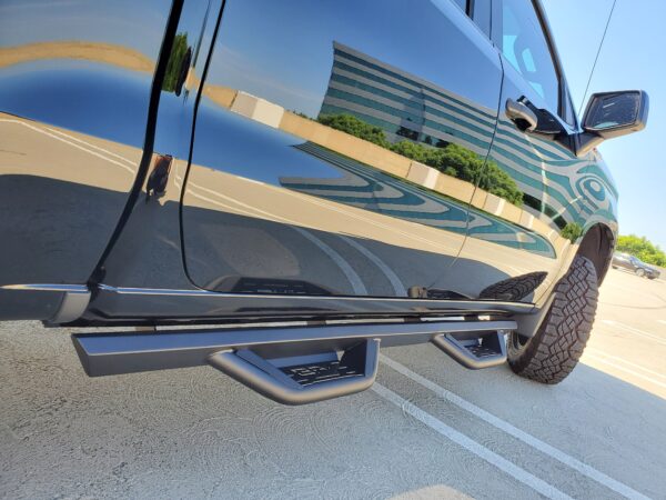 Body Armor 2019-2026 Chevrolet Silverado 1500 Crew Cab/2020-2024 Silverado 2500/3500 Crew Cab Ambush Side Steps - BOD-GM-4200