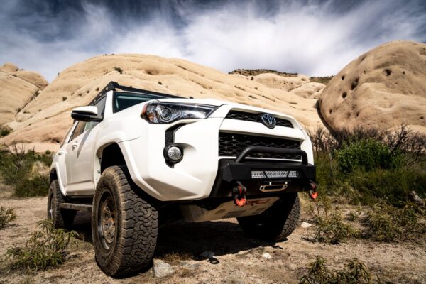 Body Armor 2014-2024 Toyota 4RUNNER Hiline Front Winch Bumper - BOD-TR-19339