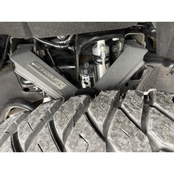 FOX Performance 2.0 Reservoir 1.5-3.5″ Front Lift Shocks for 2011-2019 Chevy GMC 2500 3500 customer review image