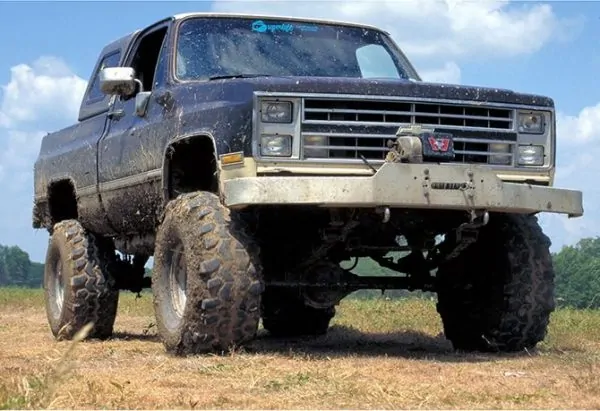 SuperLift 8 inches Suspension Lift Kit for 1973, 1974, 1975, 1976, 1977, 1978, 1979, 1980, 1981, 1982, 1983, 1984, 1985, 1986, 1987, 1988, 1989, 1990, 1991 Chevy:GMC 1:2 Ton Solid Axle Vehicles 4WD 1