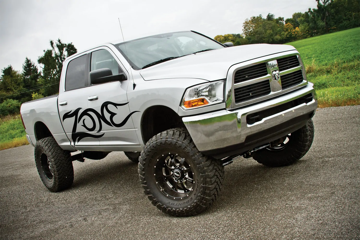 Zone Offroad 8" Coil Springs Lift Kit 2009-2013 Dodge Ram 2500/3500