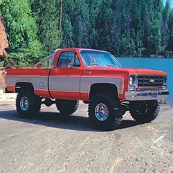 SuperLift 6" GM Suspension Lift Kit with Rear Springs - for 1973-1991 Solid Axle Chevy/GMC 1500 Suburban 4WD