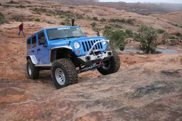 SuperLift 4" Lift Kit For 2007-2018 Jeep Wrangler JK Unlimited - with REFLEX Control Arms and Superide Shocks