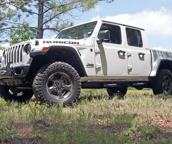 Superlift 2.5" Leveling Kit For 2020 Jeep Gladiator JT 4WD 4Dr, inc. Rubicon (non-Overland)
