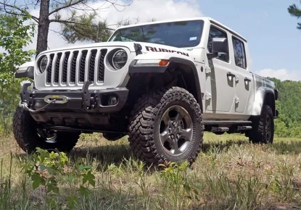Superlift 2.5" Leveling Kit For 2020 Jeep Gladiator JT 4WD 4Dr, inc. Rubicon (non-Overland)