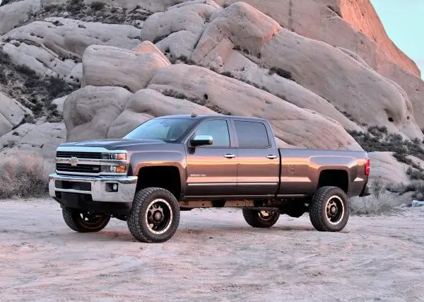 Fabtech 6 RTS Lift Kit System for 2011-2019 Chevrolet Silverado 2500 with Stealth Shocks