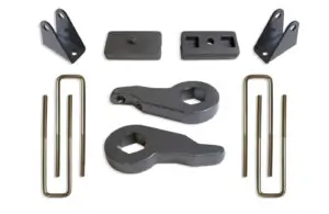 MaxTrac 2.5"/1" Leveling Kit with Shock Extenders for 2001-2010 Silverado/Sierra 1500HD/2500HD/3500HD-K880731