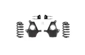 MaxTrac 2"/4" Lowering Kit with Spindles for 2000-2006 GM SUV 2WD/4WD-KS331224