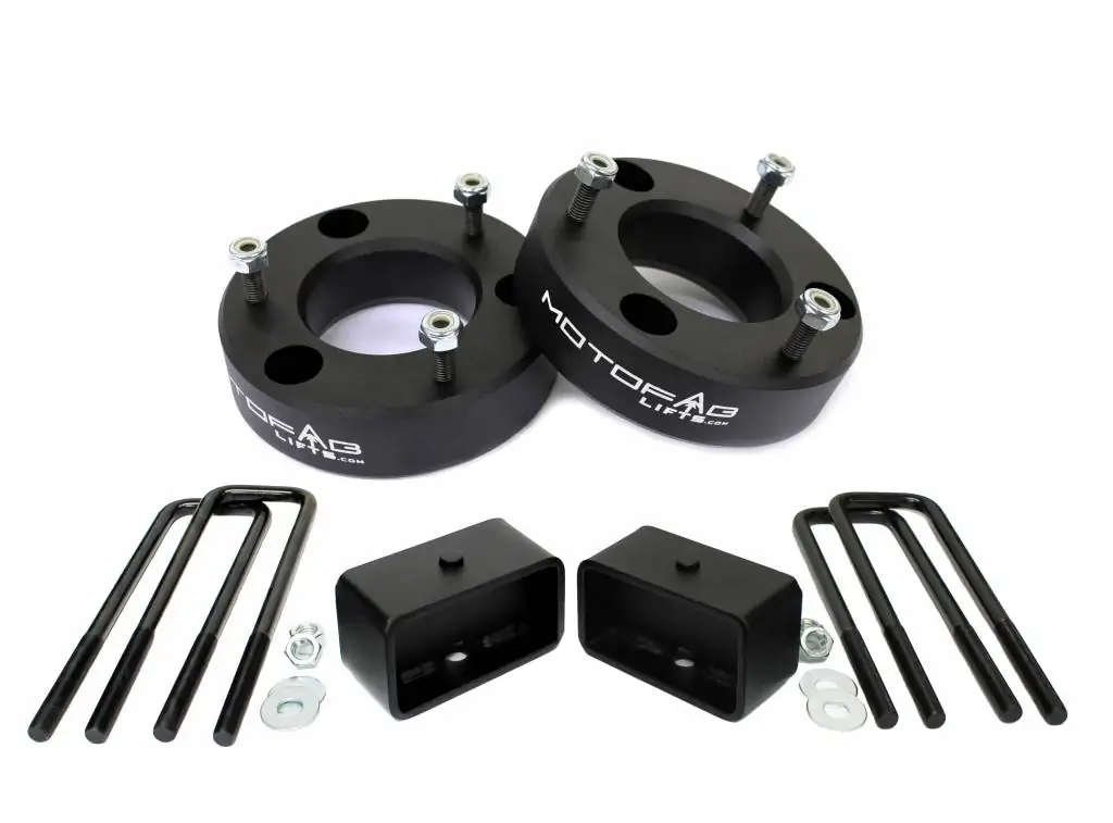 MotoFab 2.5" Front and 2" Rear Leveling Lift Kit - 2007-2018 Chevy Silverado Sierra GMC