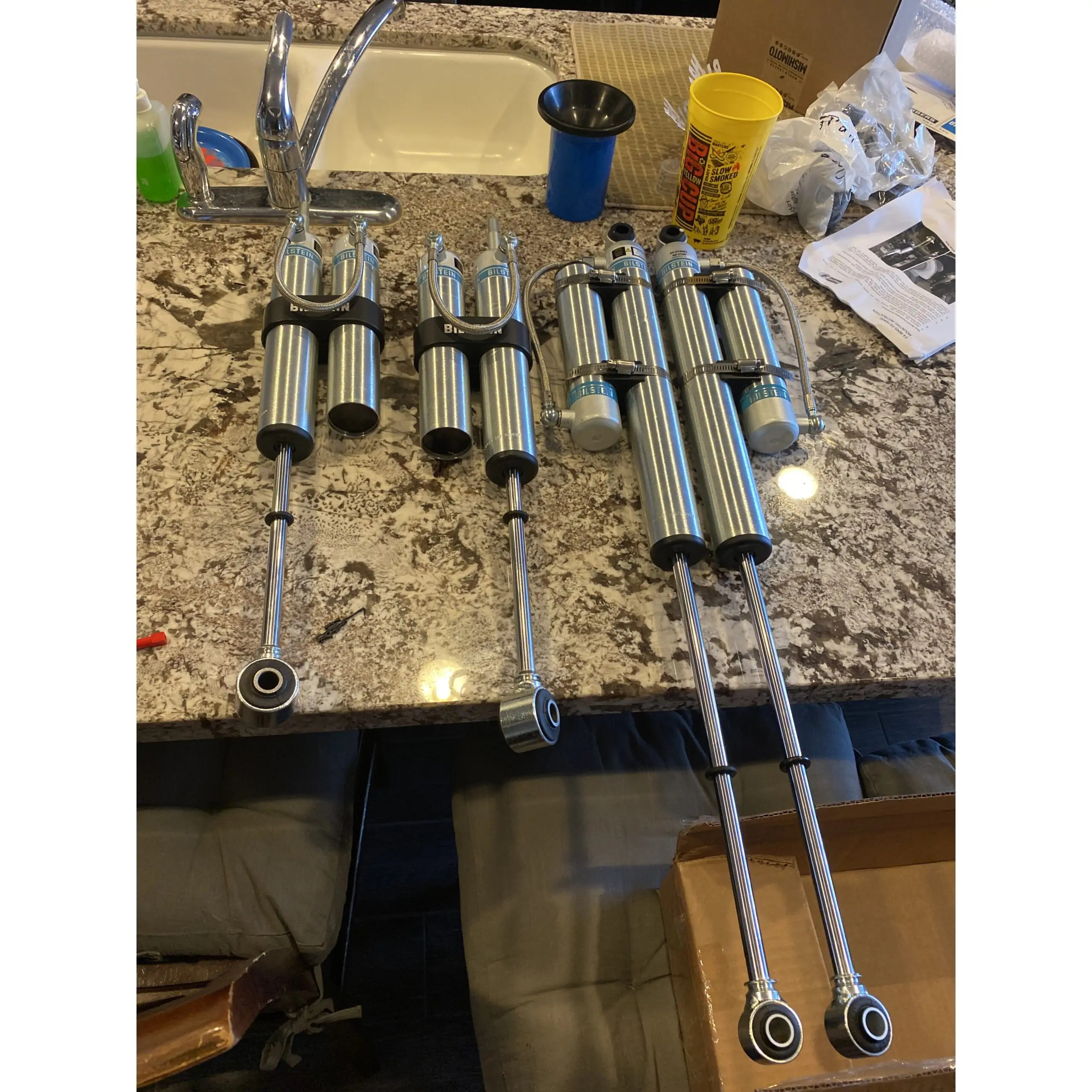 Bilstein Reservoir Mounting Clamps pair Billet Aluminum for 5160 and 5165 Reservoir Shocks customer review image